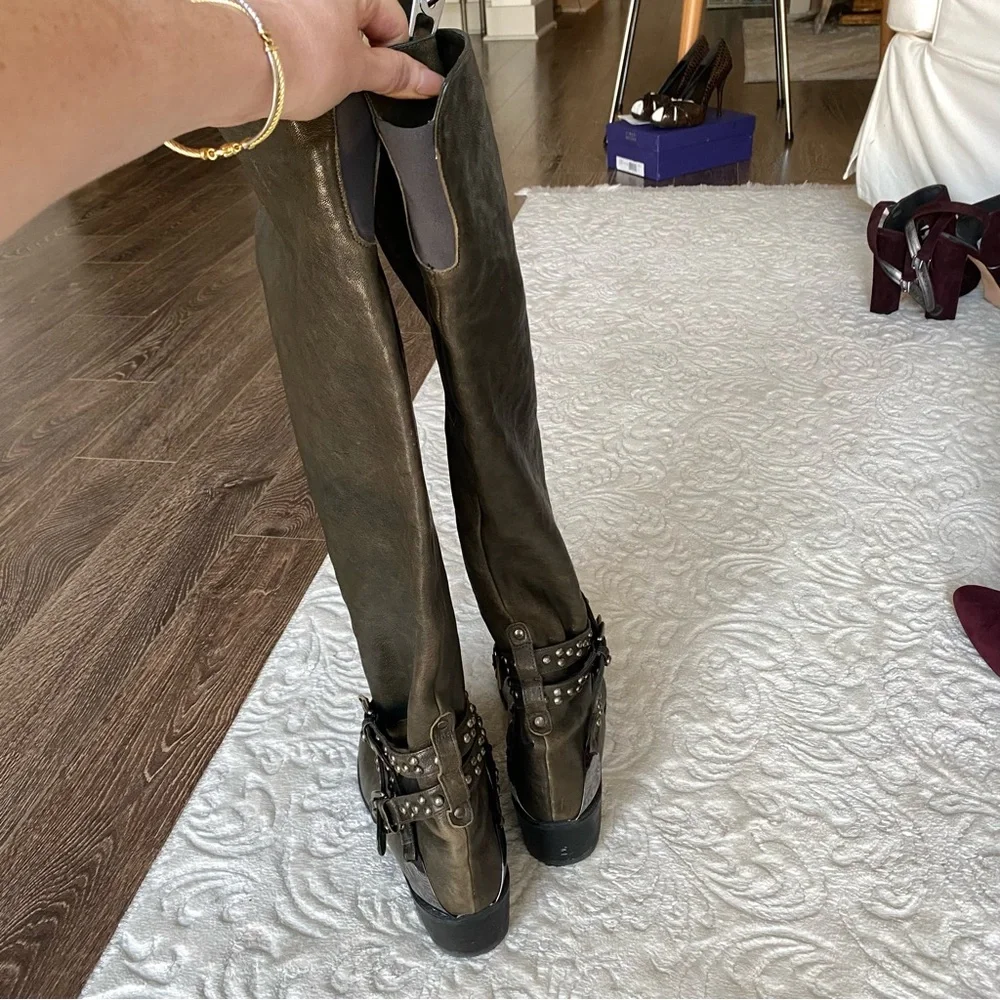 Stuart Weitzman Dark Green Leather Knee High Boots - Picture 7 of 8